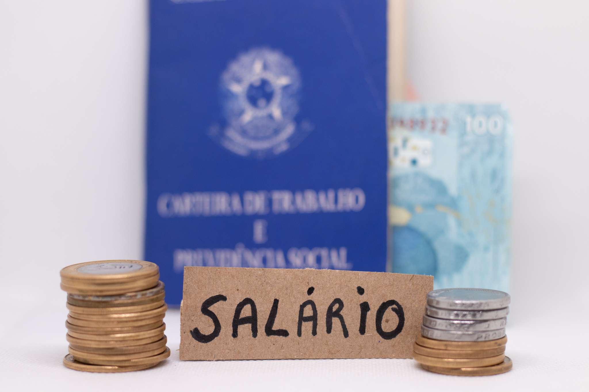Entenda o Potencial Aumento de 40% no Salário: O Que Muda Com a Nova Lei?