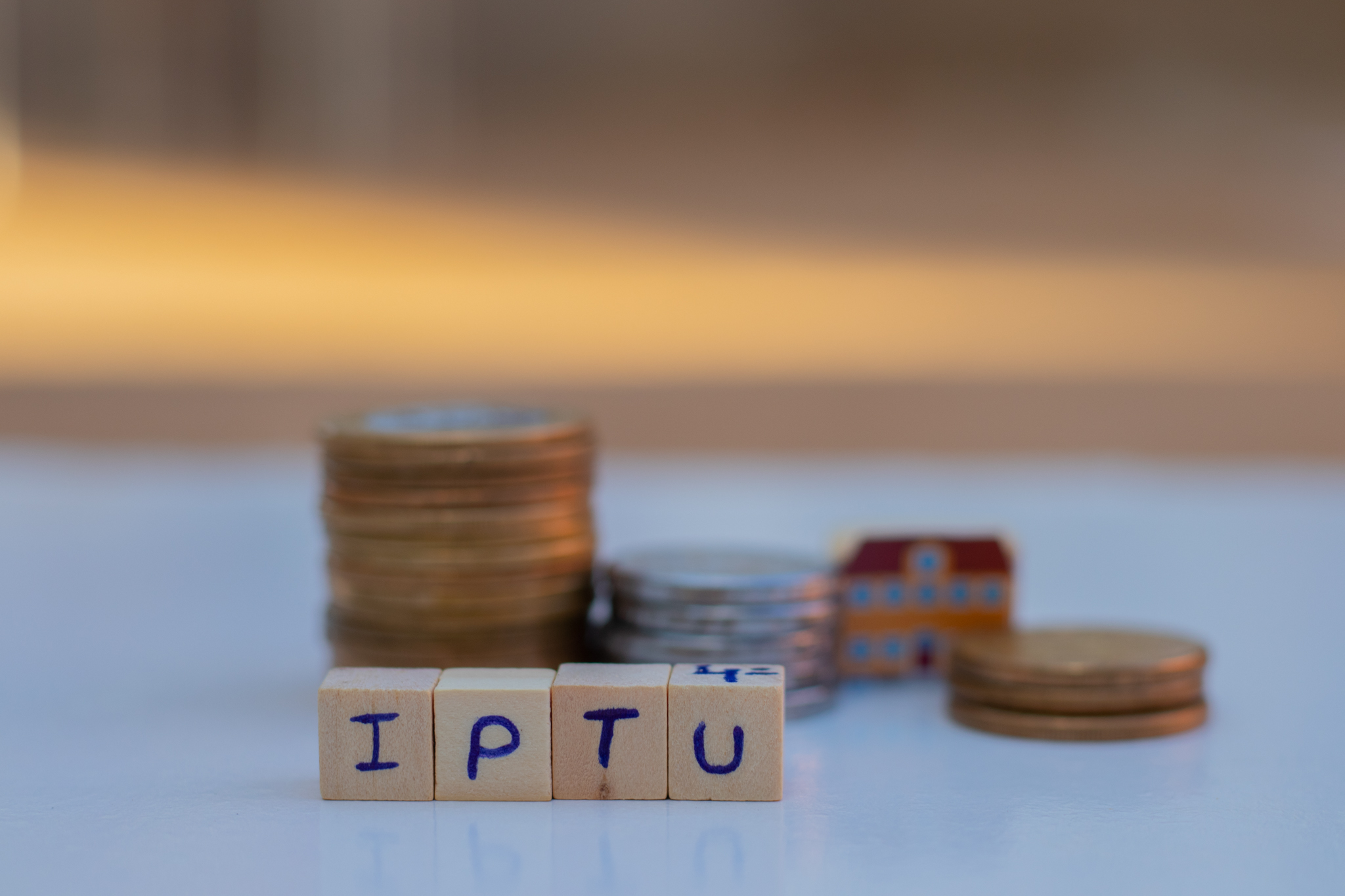 IPTU nunca mais? Idosos podem concorrer a prêmios e receber ISENÇÃO de imposto pelo CPF; saiba como