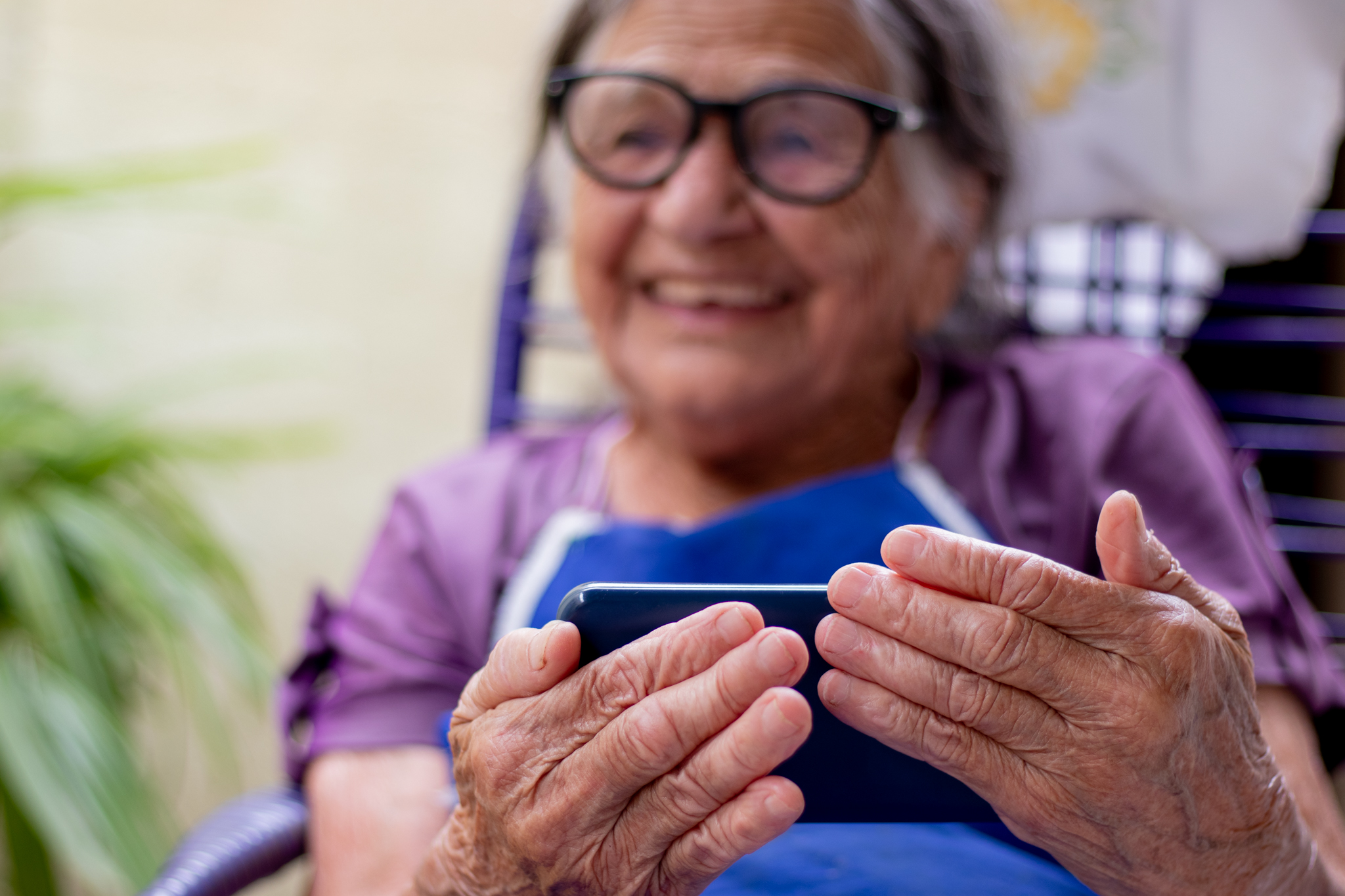 Idosos com mais de 60 anos estão LIVRES dessas dívidas; veja quais são elas