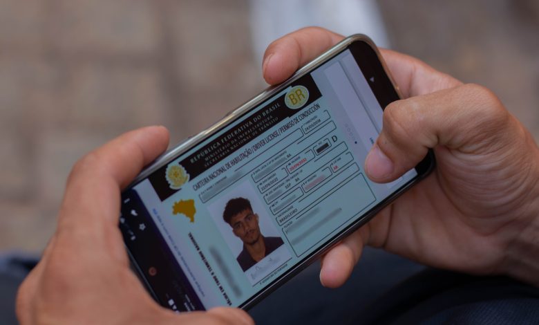 Na MIRA do Detran! Idosos com 60+ viram ALVO do órgão; proteja sua CNH