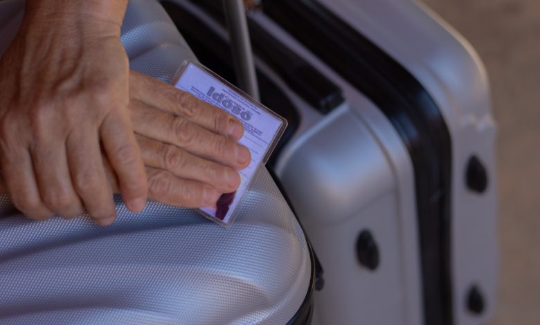 Viajar de graça, é possível? IDOSOS com essa dúvida já têm motivo para comemorar