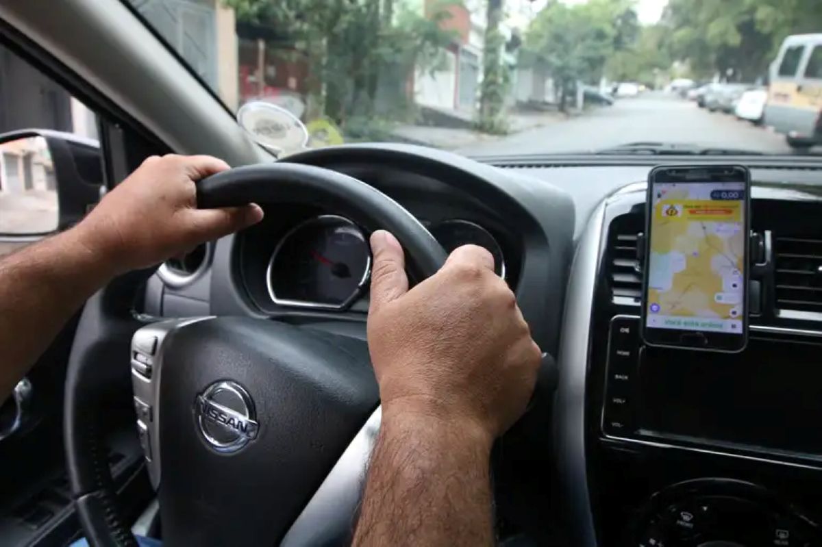 CMN determina que bancos não podem cobrar taxa de motoristas no Move Aplicativos