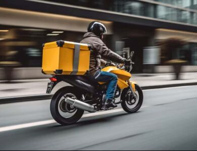 Governo cria linha de crédito para entregadores comprarem motos